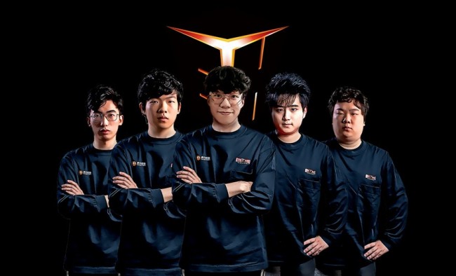 在这场充满 在这场充满